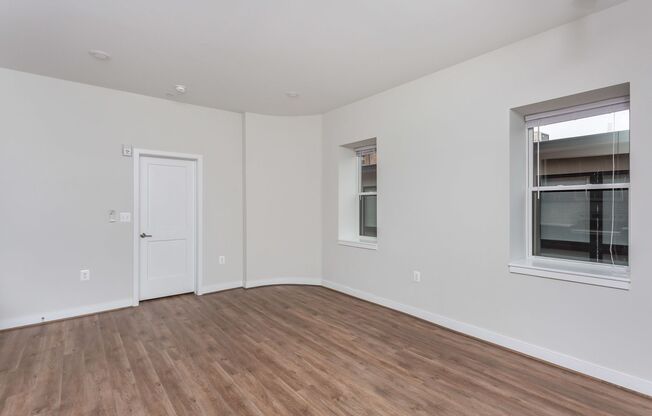1 bed, 1 bath, 550 sqft, $1,410, Unit Unit 303 (Front)