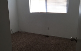 2 beds, 1 bath, 900 sqft, $1,250, Unit #202