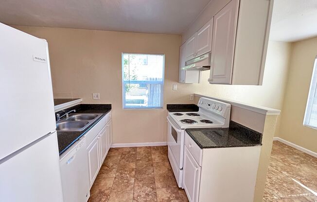 2 beds, 1 bath, 847 sqft, $1,495, Unit 5640 Odea Drive #2