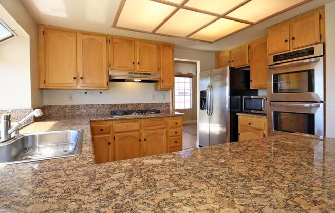 4 bedroom 3 bath home VIEW VIEW VIEW ~ Gated Community~Privacy
