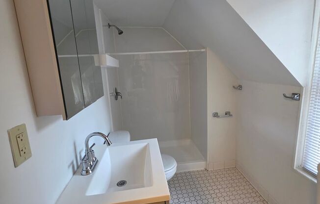 4 beds, 2 baths, 2,055 sqft, $2,475, Unit H25