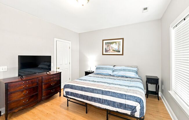 Comfy and Cozy Condo For Rent
