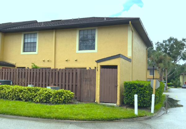 7404 WOODBURN CT