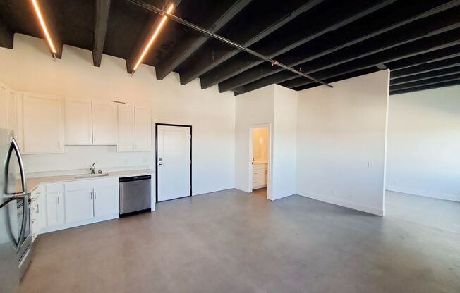 1 bed, 1 bath, 591 sqft, $1,105, Unit A306