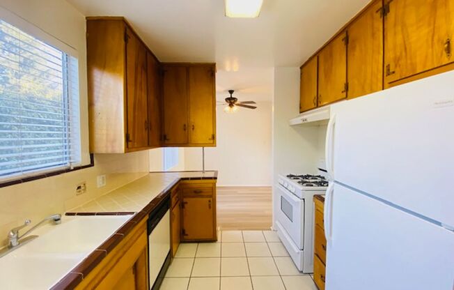 1 bed, 1 bath, $1,595, Unit 14600-3