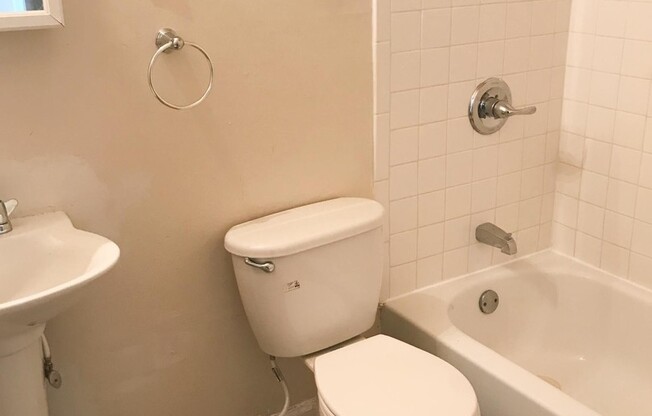 Studio, 1 bath, $765, Unit 512