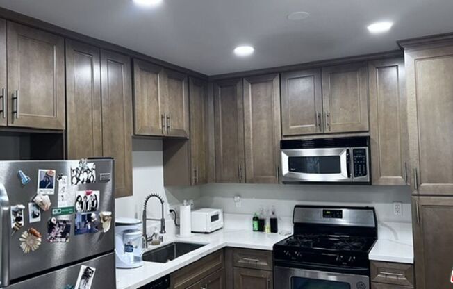2 beds, 2 baths, 1,216 sqft, $3,475, Unit 436