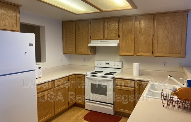 3 beds, 2 baths, 1,647 sqft, $2,500