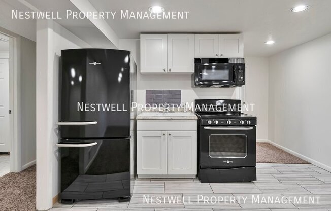 1335 E Maplewood Dr.
