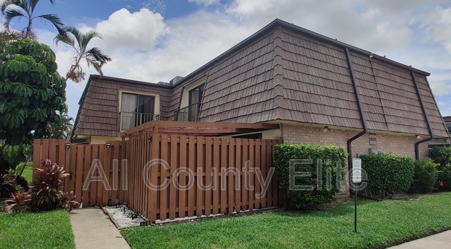 681 SPRINGDALE CIR