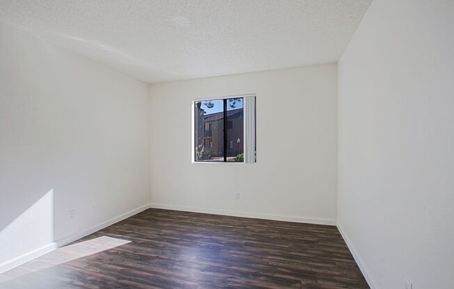 1 bed, 1 bath, 600 sqft, $1,000, Unit 169