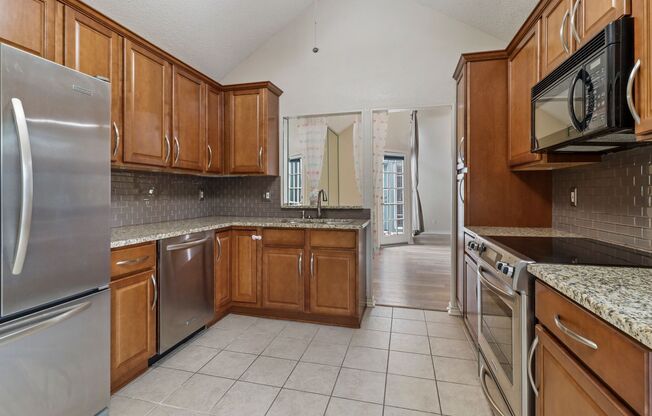 3 beds, 2 baths, $2,300