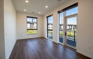 2 beds, 1 bath, 983 sqft, $2,950, Unit 113