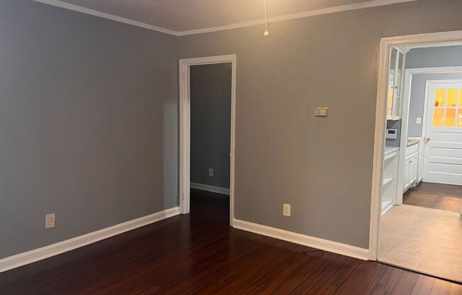 QUAINT 2 BEDROOM MINUTES FROM DOWNTOWN RALEIGH!
