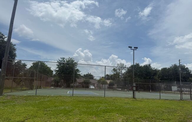 2 beds, 1.5 baths, $1,400