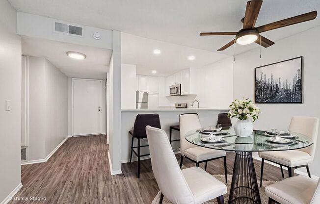 2 beds, 2 baths, 1,100 sqft, $2,498, Unit 4220.308