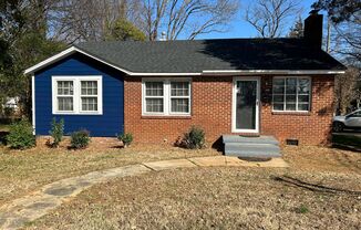 Comfortable 3 Bedroom Home in West Charlotte