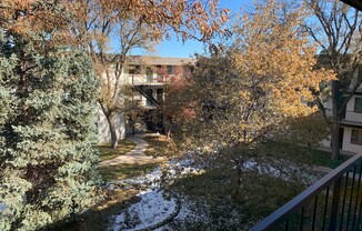 Top Floor Condo in Southeast Denver 2 bed 1 bath