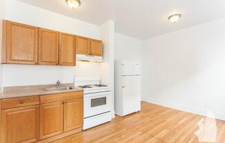 2737 N Spaulding Ave