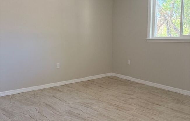 2 beds, 1.5 baths, 900 sqft, $1,425, Unit 211