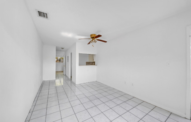 1371 NW 3 ST