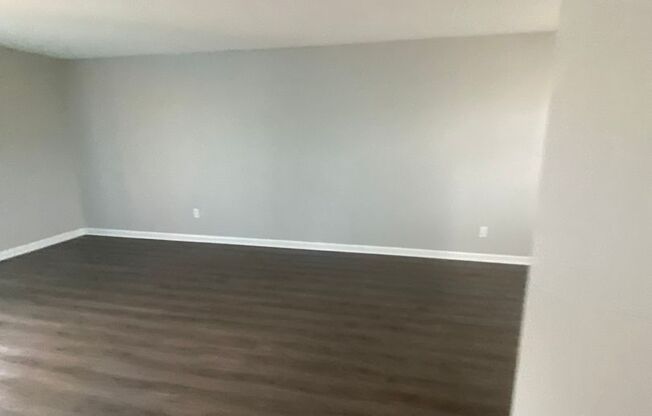 2 beds, 2 baths, 1,040 sqft, $850