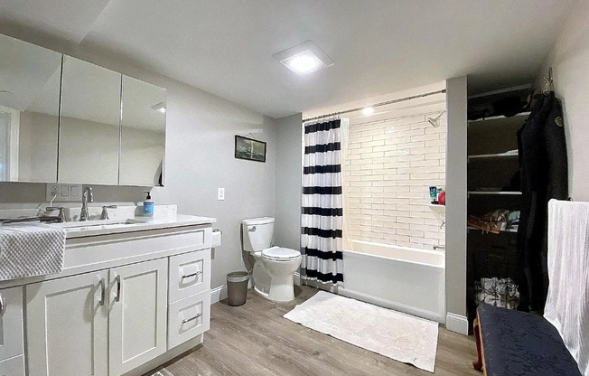 4 beds, 2 baths, 1,765 sqft, $6,300, Unit 15-1