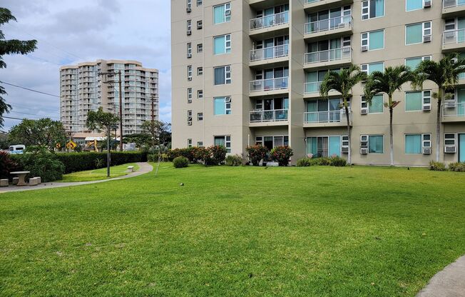 2 beds, 1 bath, $2,700, Unit UNIT 603