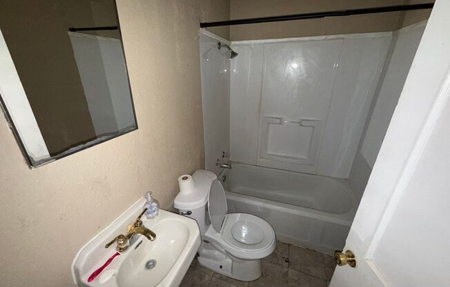 3 bed 1 Bath Home