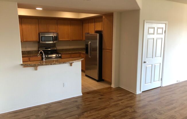 2 beds, 2.5 baths, 1,296 sqft, $3,200, Unit 8714-207