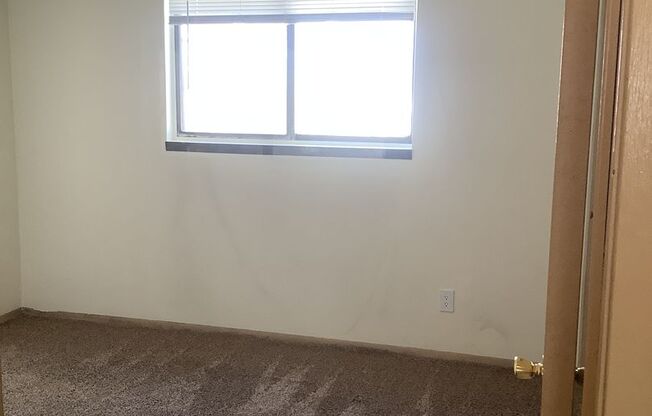 2 beds, 1 bath, 750 sqft, $750, Unit 3