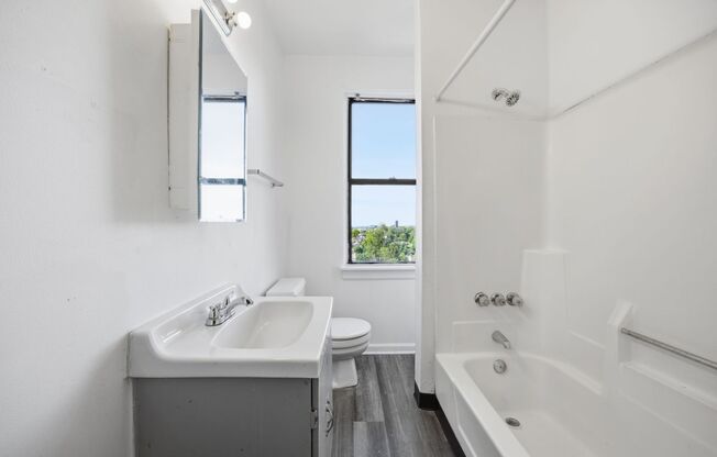 805-807 Bayonne Ave