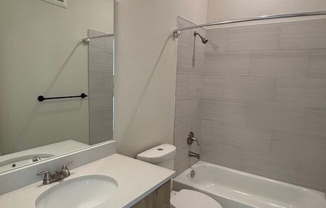 2 beds, 2 baths, 720 sqft, $1,999, Unit 820 #301