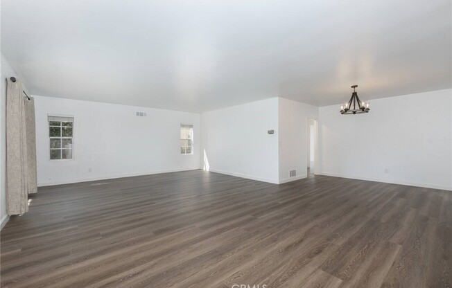 3 beds, 1.5 baths, 1,767 sqft, $6,000