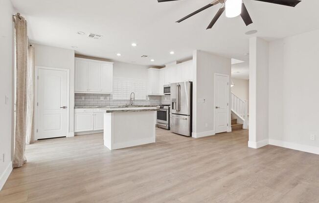 Remodeled Corner Lot with Mountain Views!