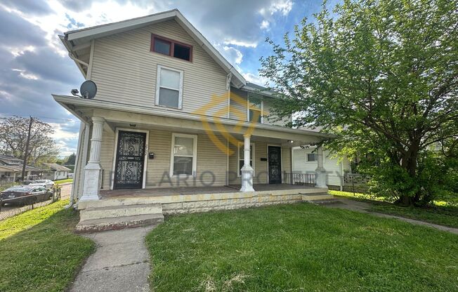 2702 - 2704 Highland Place
