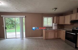 3 beds, 1.5 baths, $1,595