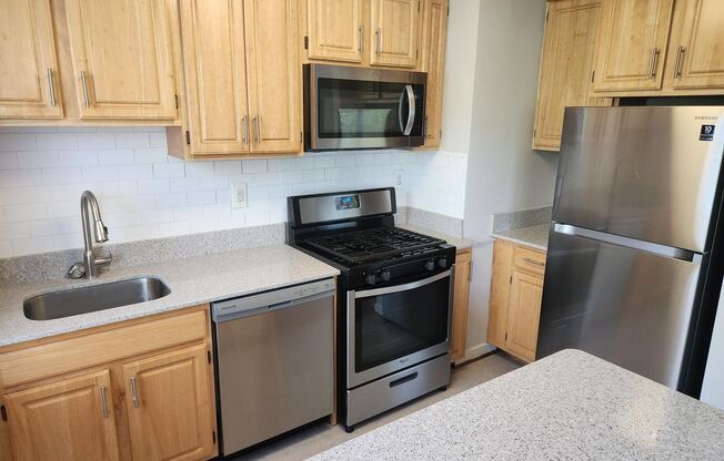 1 bed, 1 bath, 663 sqft, $1,995, Unit D-05