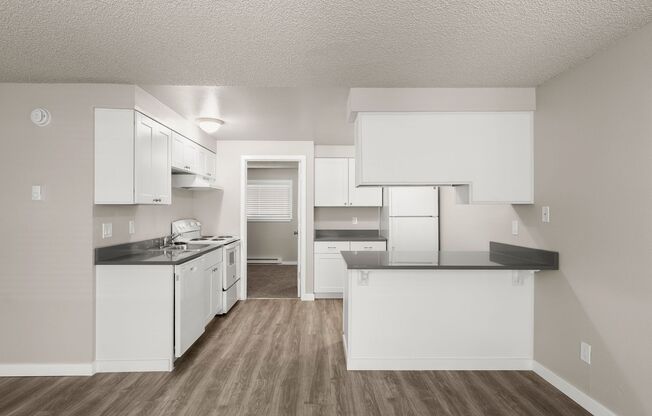 Rim Crest Apartments