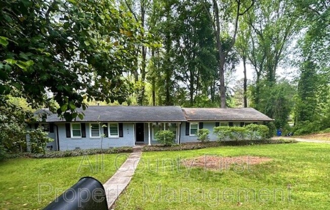 1425 RENEE DR