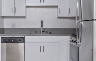 500 Look and lease Special at Capri Burbank