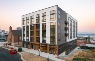 PM - Ellis Apartments