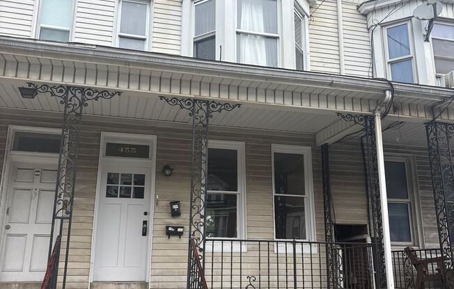 1 Bedroom Apartment Available Now – Section 8 Accepted!