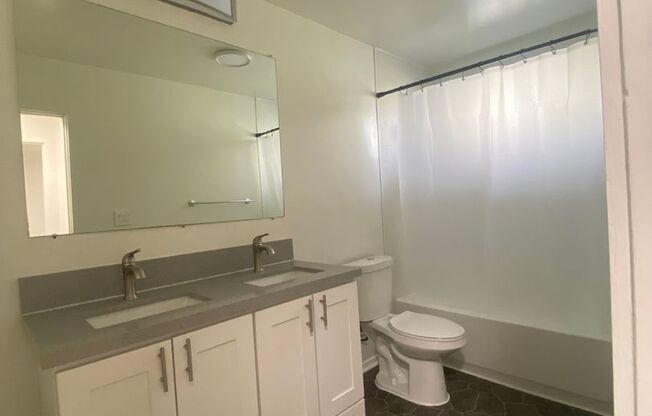 2 beds, 1 bath, $2,695