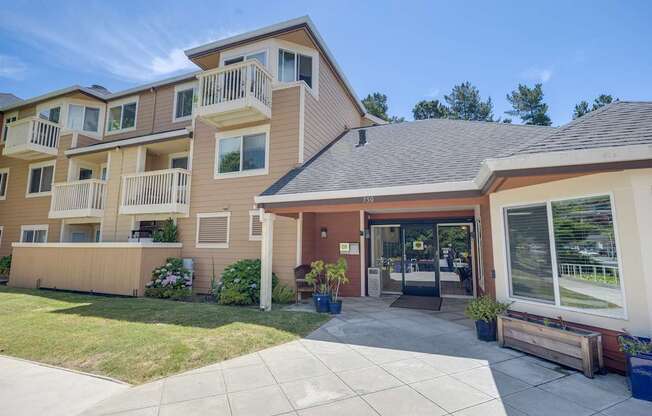 Pacific Oaks Apartments