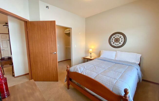 2 beds, 2 baths, 1,082 sqft, $1,325, Unit 1310-212