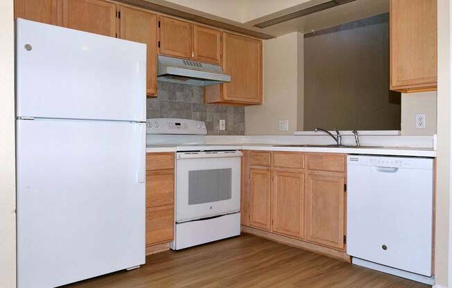 Nice 3 bedroom /2 bath 2 story townhome at Park Place at Meadows Woods in Orlando