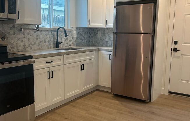 Brand New 1 Bedroom ADU – All Utilities Included!