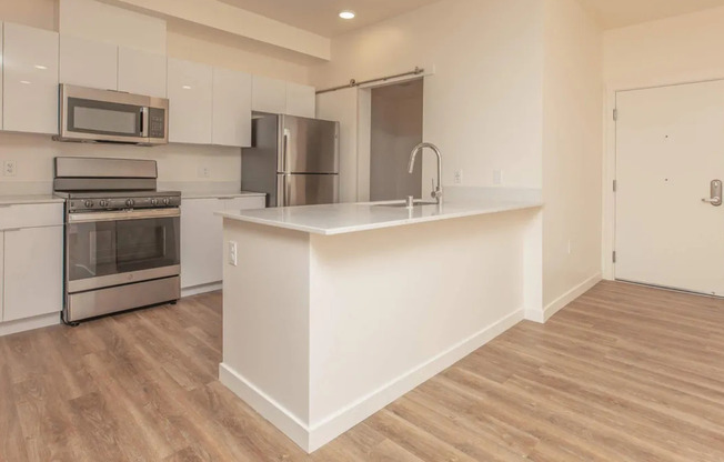 1 bed, 1 bath, 768 sqft, $1,995, Unit 311