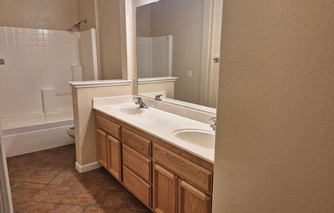 4 beds, 3 baths, $2,795